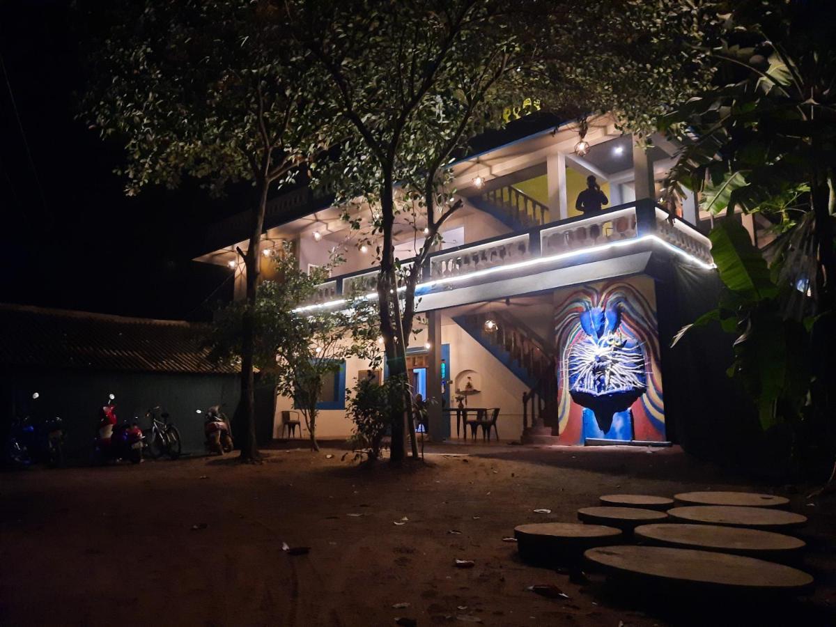 Unearth Hostel Auroville Exterior photo