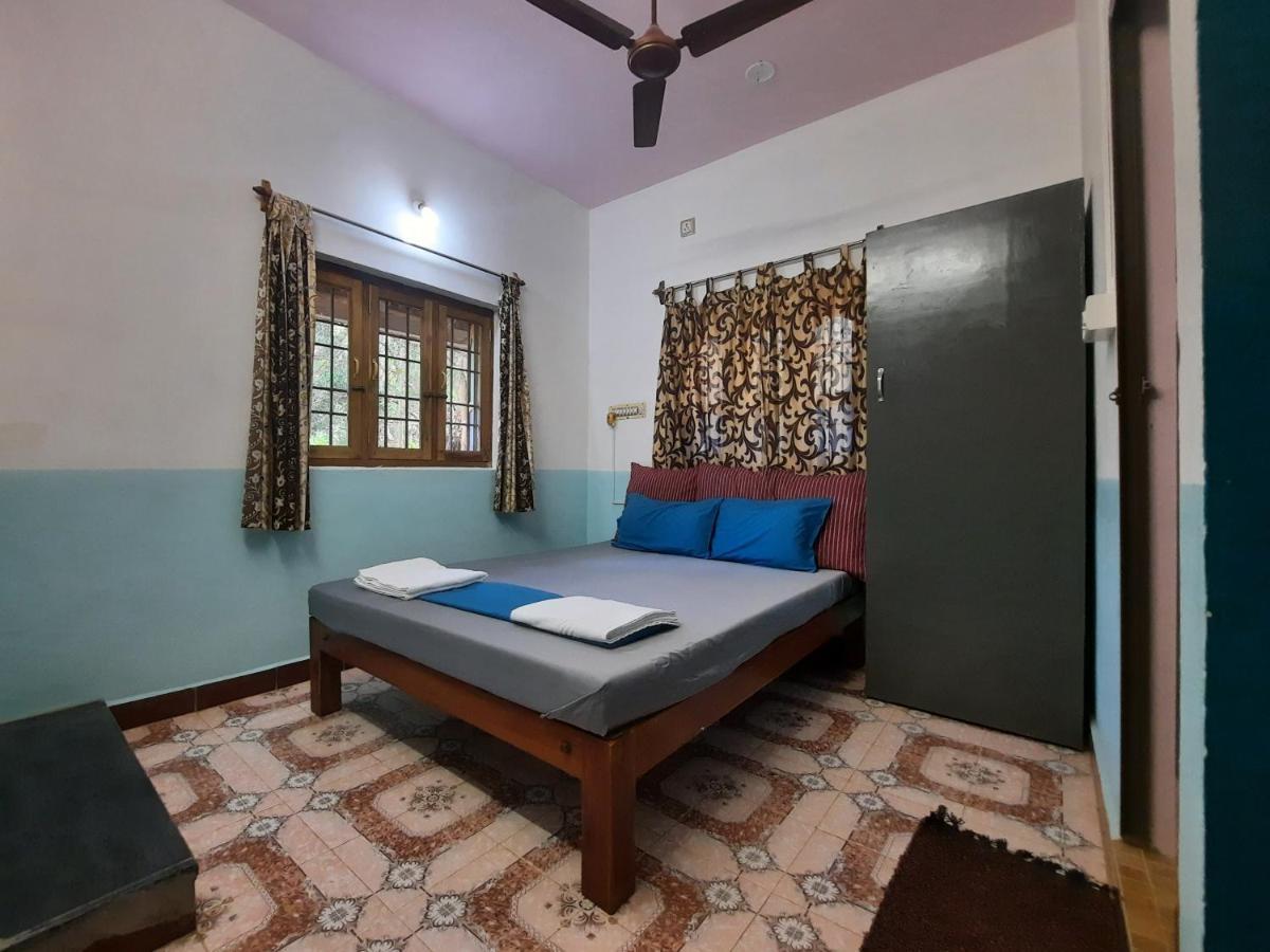 Unearth Hostel Auroville Exterior photo